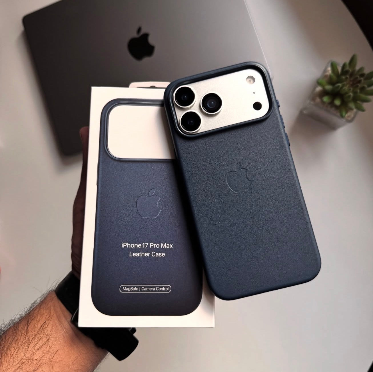 Original Apple Leather Case
